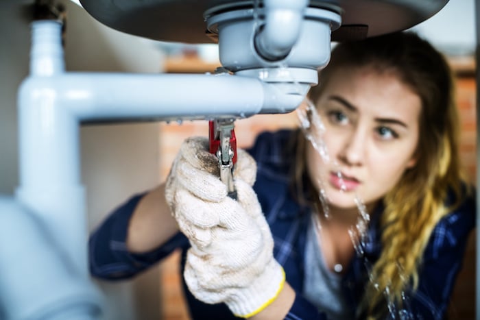 DIY Plumbing Fixes Before You Call a Plumber